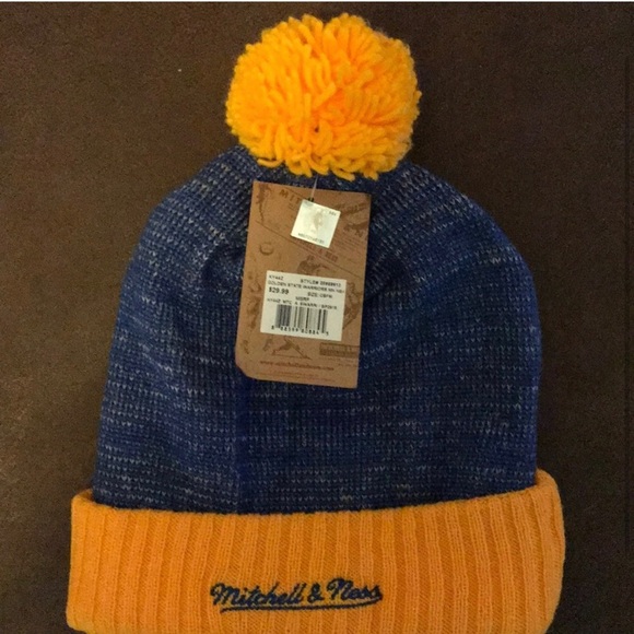 Mitchell and Ness Golden State Warriors Beanie Hat - Picture 2 of 3